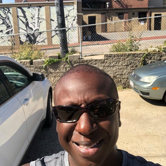 Meet your Posher, Alex - Picture 6 of 8